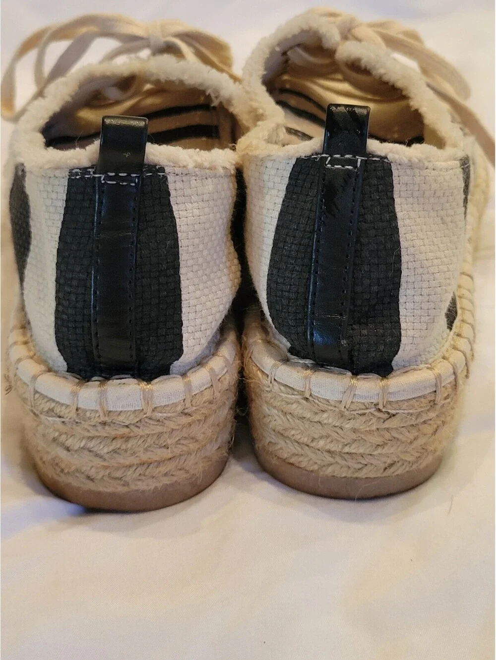 DV by Dolce Vita Black Striped Espadrille Platform Lace Up Sneaker Size 6